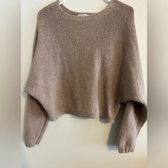 Abercrombie & Fitch Taupe Textured Knit Cropped Sweater - Picture 1 of 5